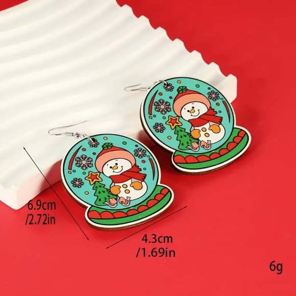 3/$12~Chrismas Snowman Snow Globe Earrings - Picture 3 of 3